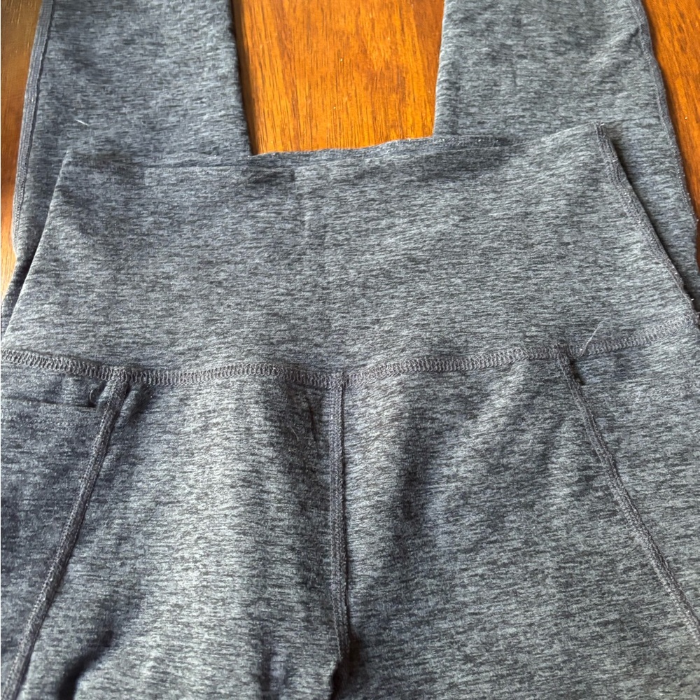 Beyond yoga leggings w/ pocket